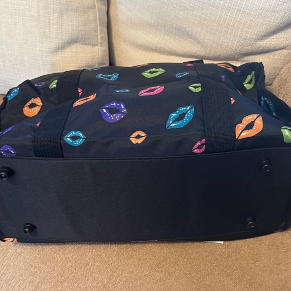 Betty Boop Black Bag with Colorful Lip Design - Picture 3 of 10